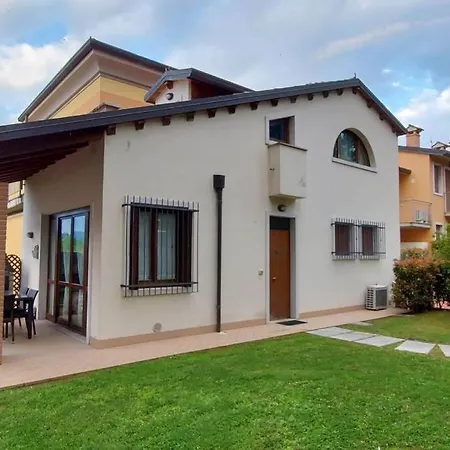 Holiday home 3 Bedroom Villa, Garda Lazise